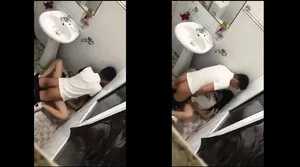 Nhân tình say xỉn và thằng bồ trong phòng tắm nhà hàng