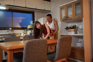 Con gái bị anh xã mới của mẹ địt mỗi ngày, cho dù đã có người yêu
